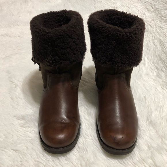 UGG 'Bellvue II' Leather Boot. - Picture 2 of 9